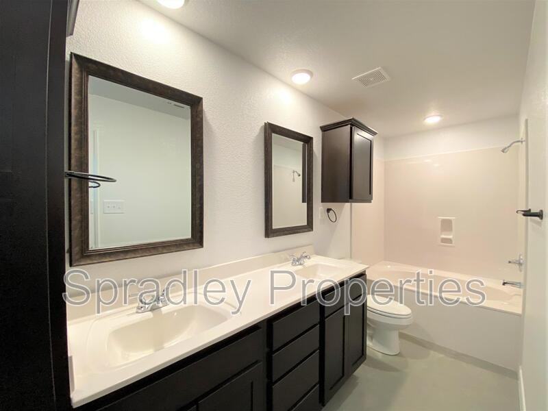 9107 Winding Ct Unit A - Photo 6 of 11