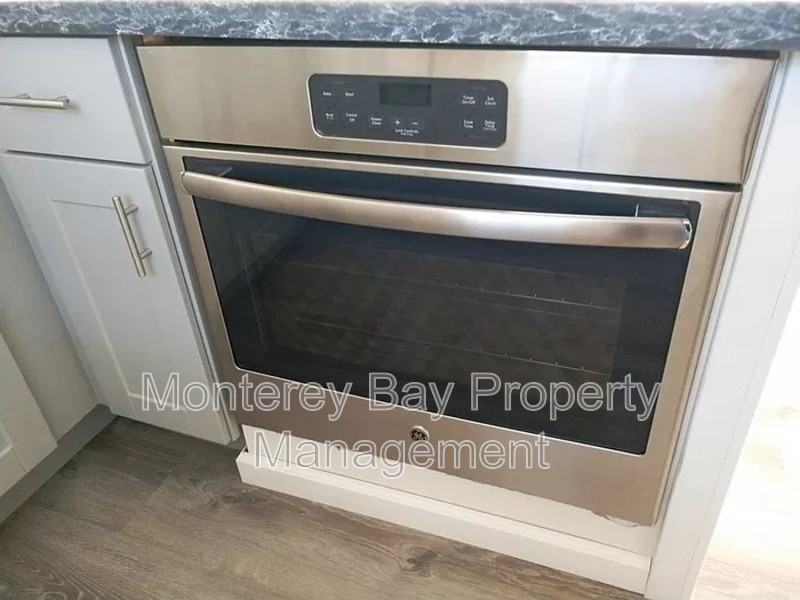 650 Spencer St - Photo 6 of 17