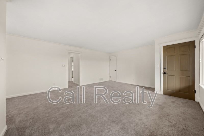 827 W 11th Ave #2 - Photo 2 of 19