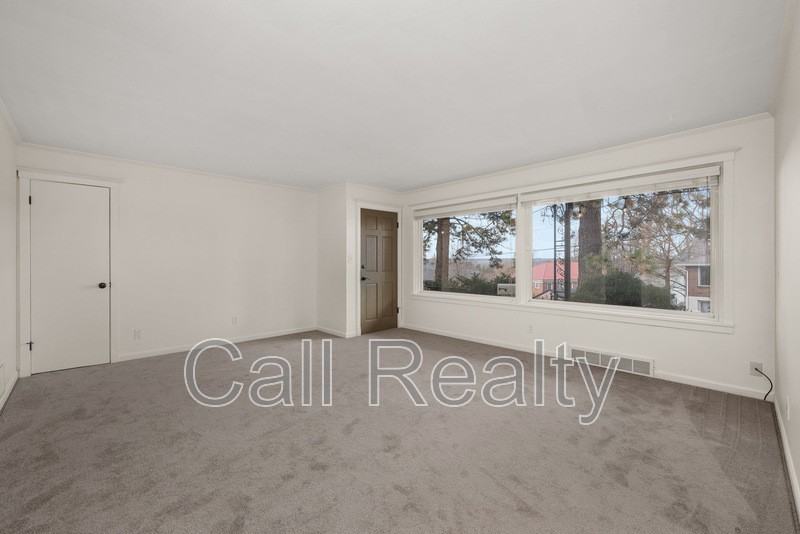 827 W 11th Ave #2 - Photo 5 of 19