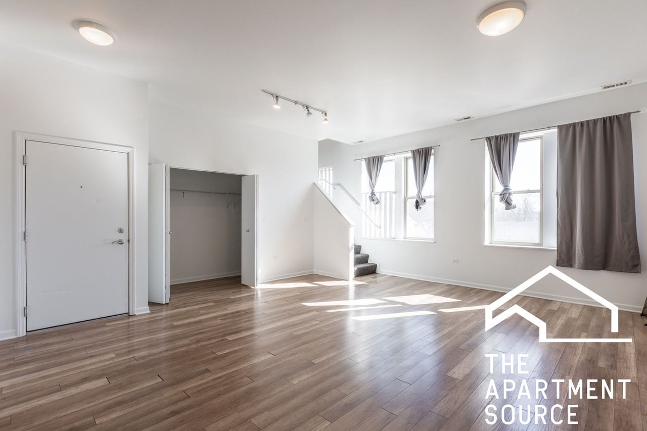 2700 W North Ave #207 - Photo 3 of 16