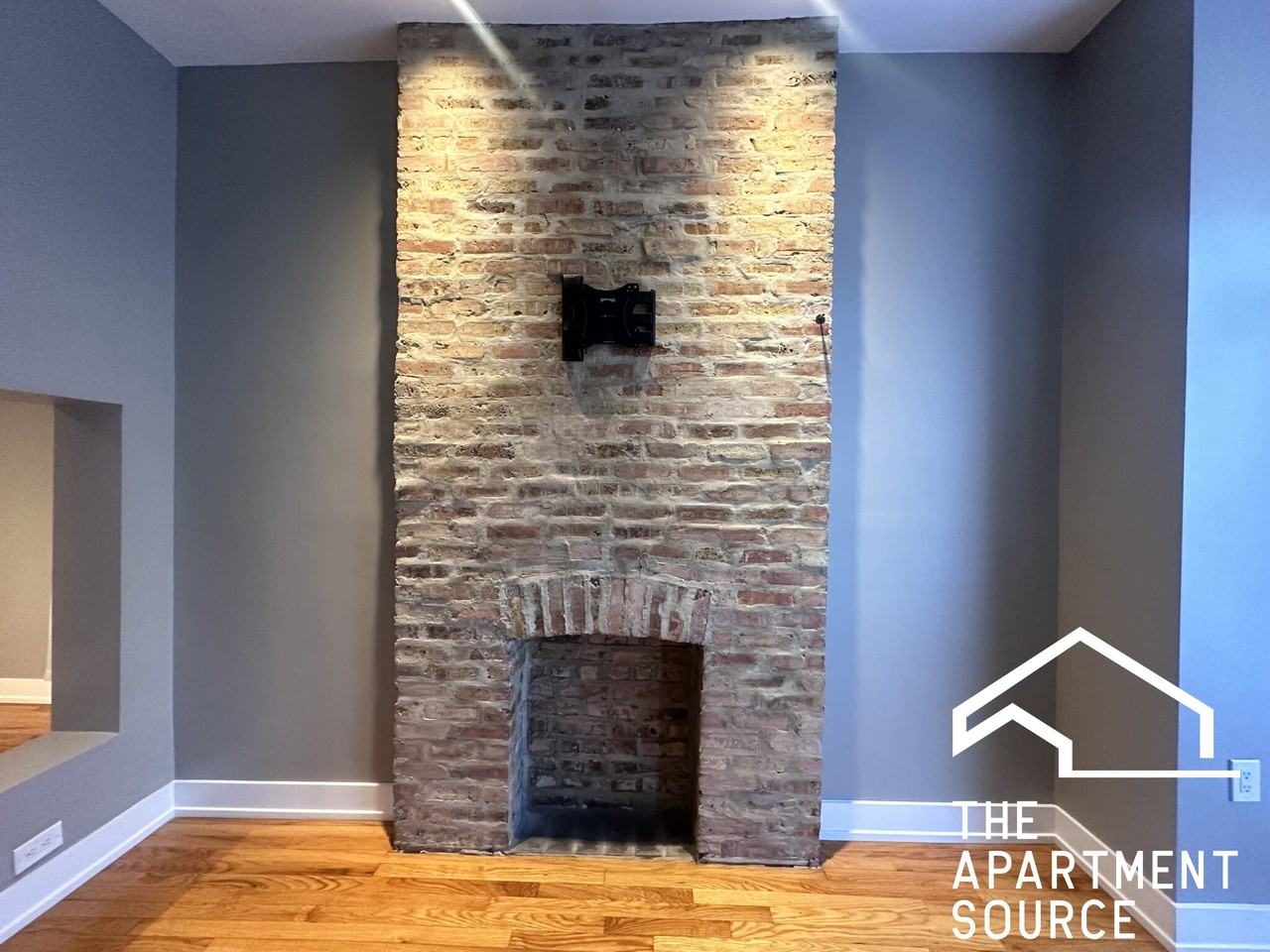 2809 W Warren Blvd #1 - Photo 3 of 13