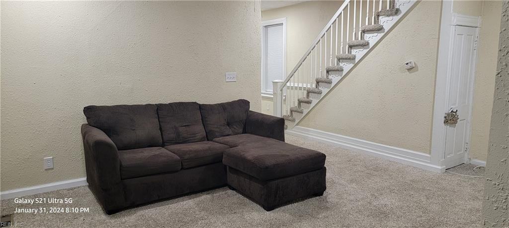 2602 Oak Ave - Photo 2 of 27