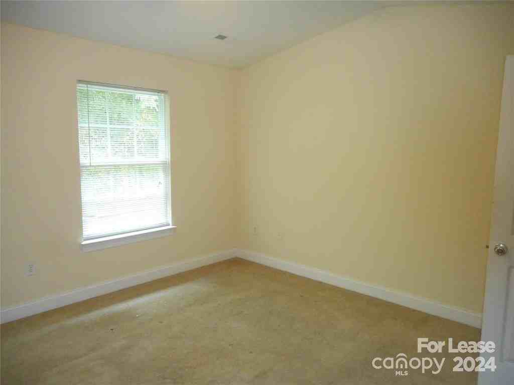 2174 Sardony Ln - Photo 7 of 20