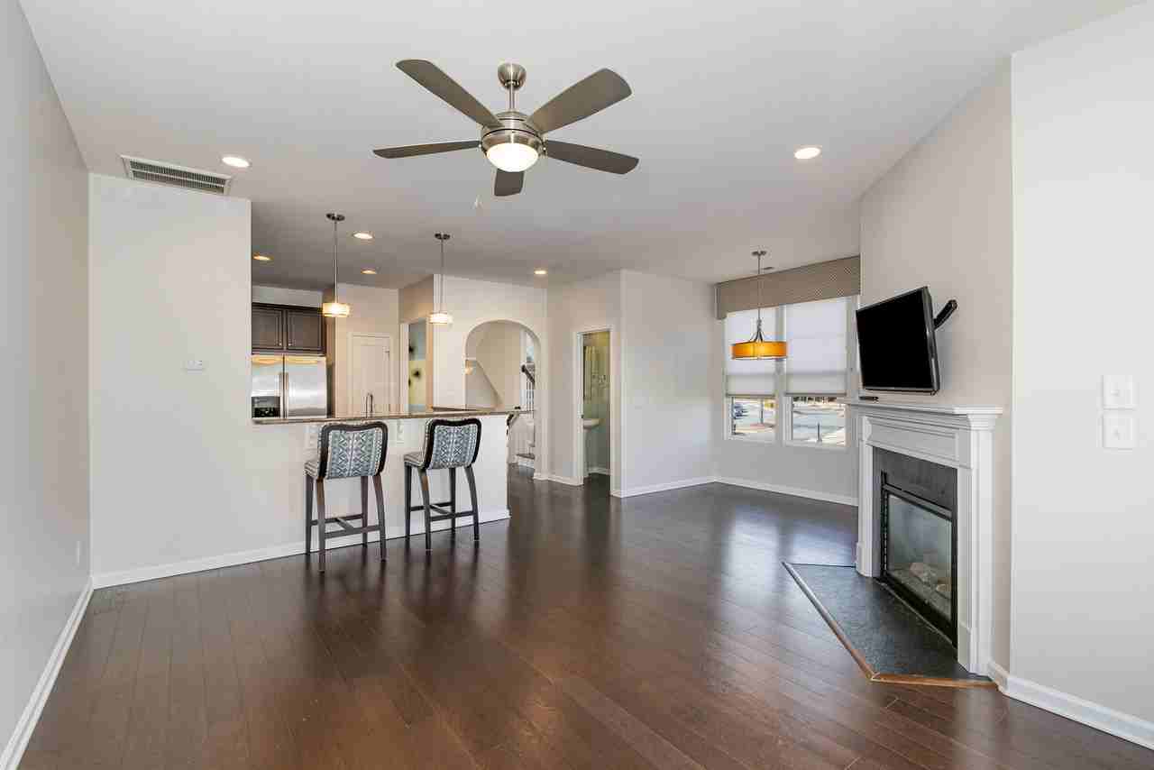 9142 Falkwood Rd - Photo 5 of 30