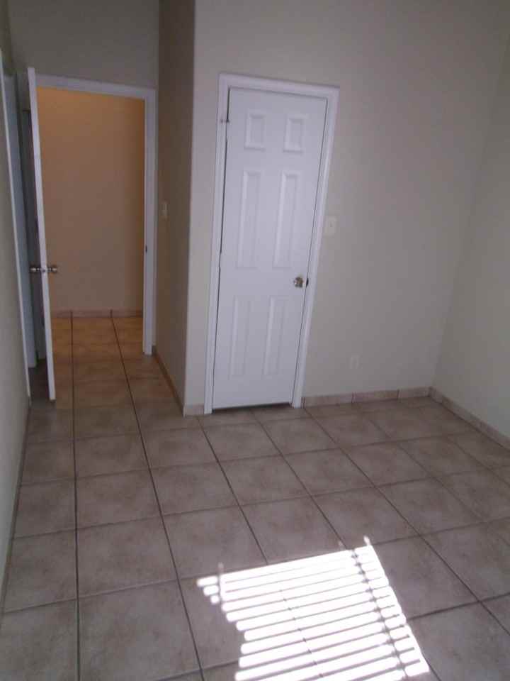 1101A 4th St - Photo 4 of 5