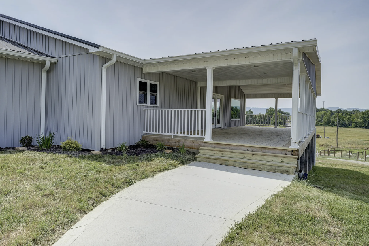 4970 Old Baileyton Rd - Photo 3 of 49