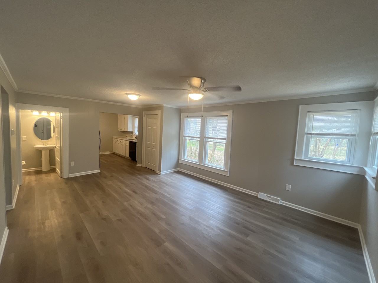 1005 Packard Ave - Photo 2 of 22