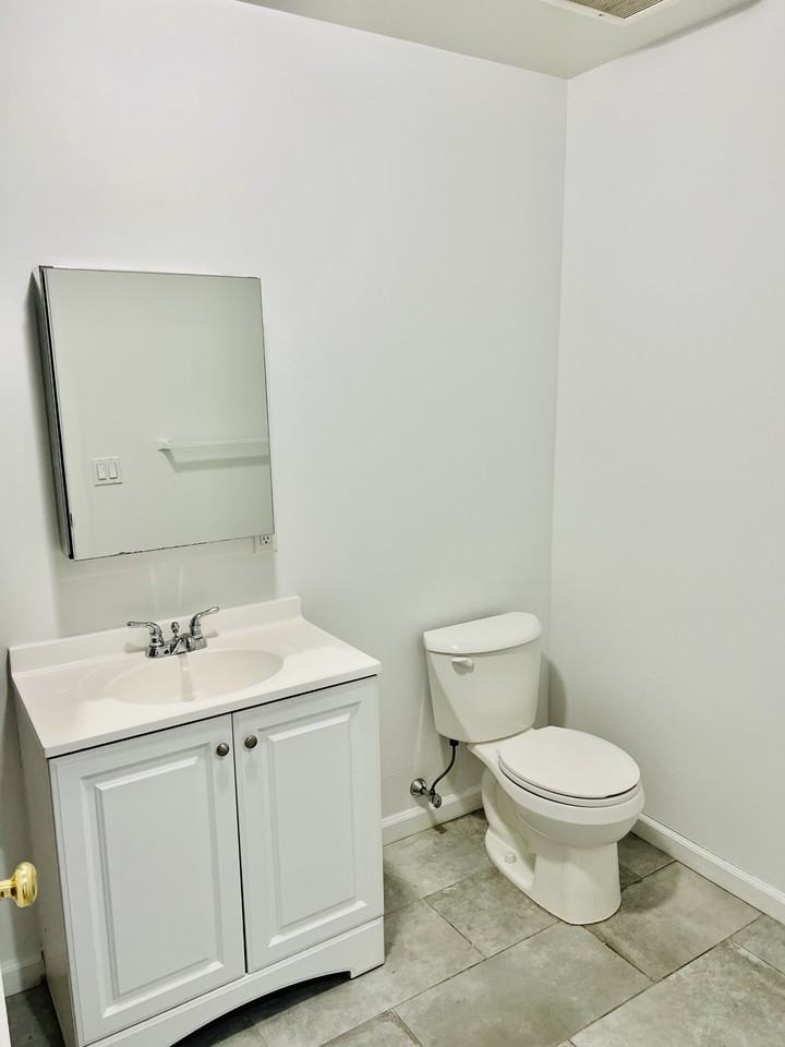 47 Davis Ave #1H - Photo 6 of 6