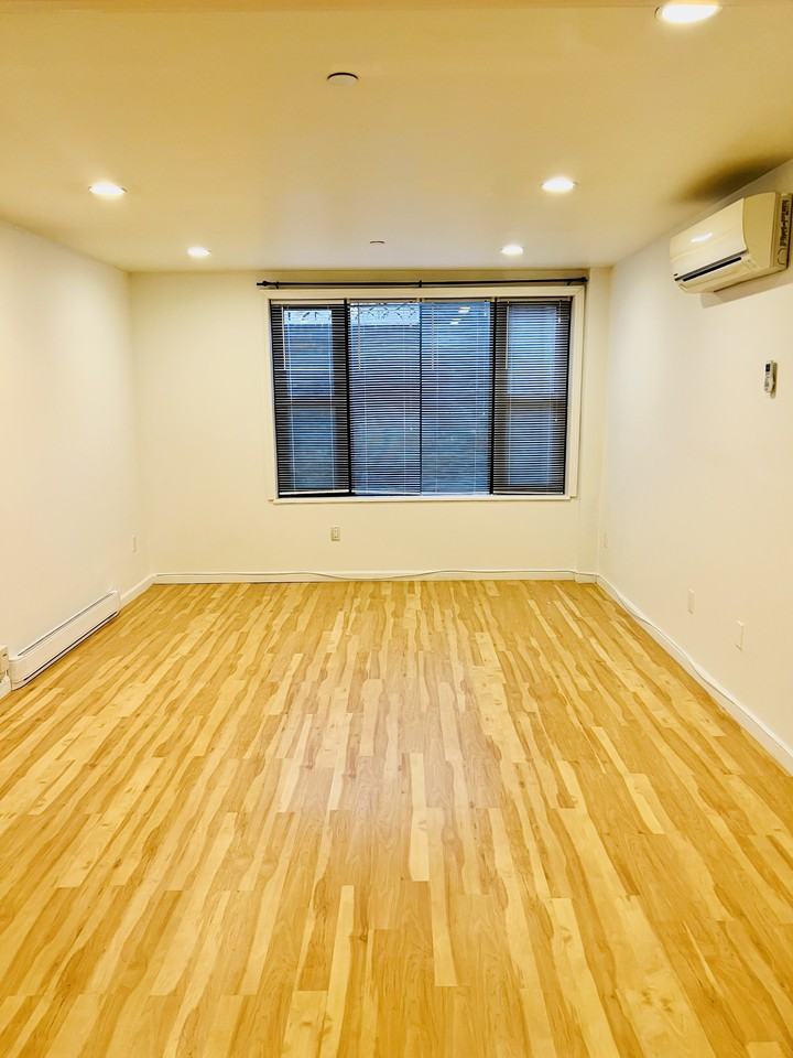 47 Davis Ave #1H - Photo 3 of 6