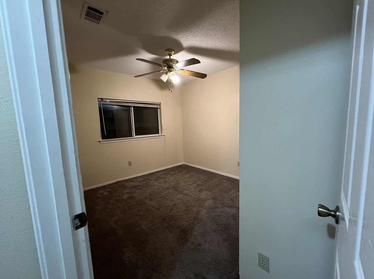 1518 Shalfont Ln #NA - Photo 3 of 8