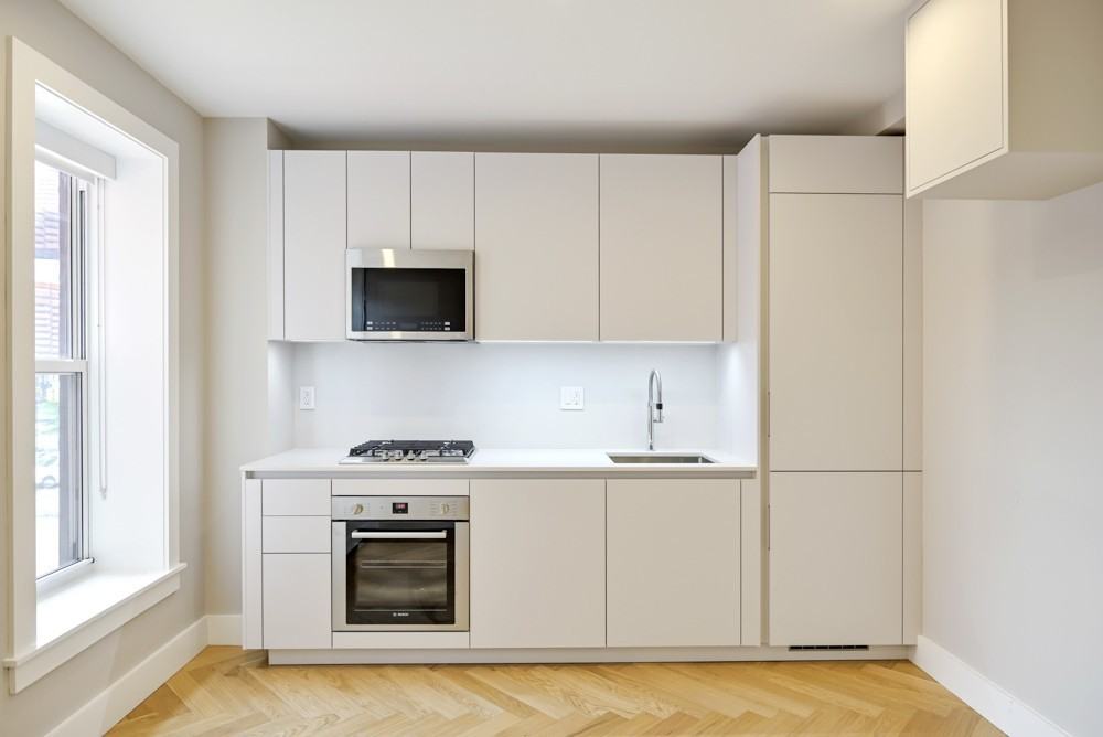 433 Dean St #9 - Photo 2 of 6