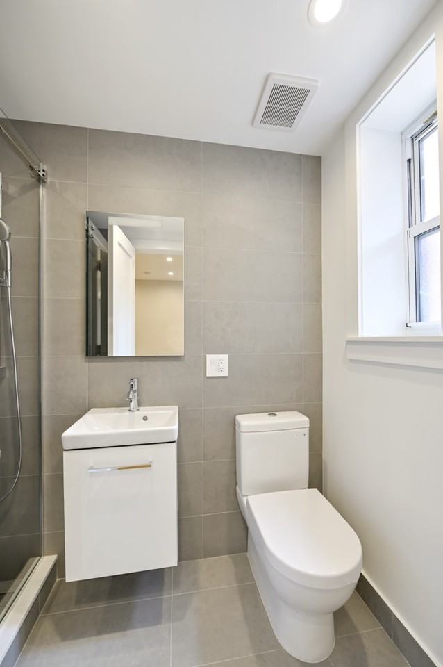 433 Dean St #9 - Photo 4 of 6