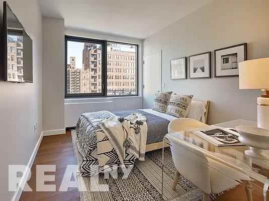 W 31st St #29C - Photo 7 of 11