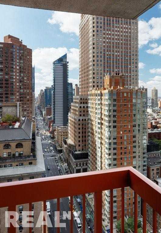 W 52nd St #29D - Photo 6 of 6