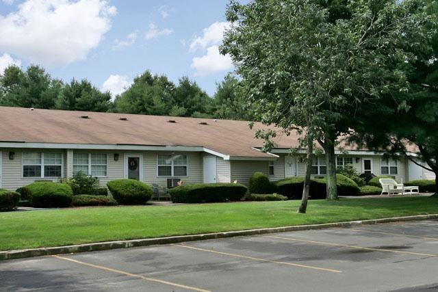 Crystal Pond Villas Apartments Jerusalem Hollow Road, Moriches, NY