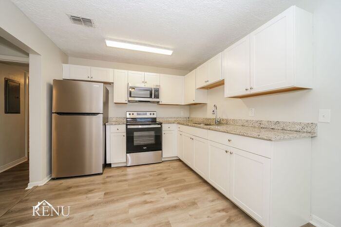 6504 Brandemere Rd S - Photo 2 of 15