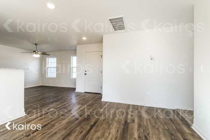 803 Granite Cir Sw - Photo 2 of 16