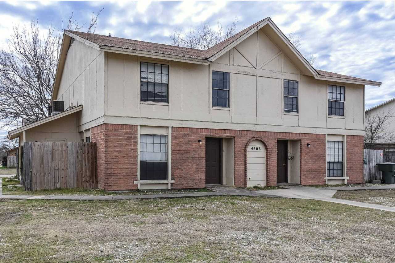 4506 Hunt Cir #D - Photo 2 of 7