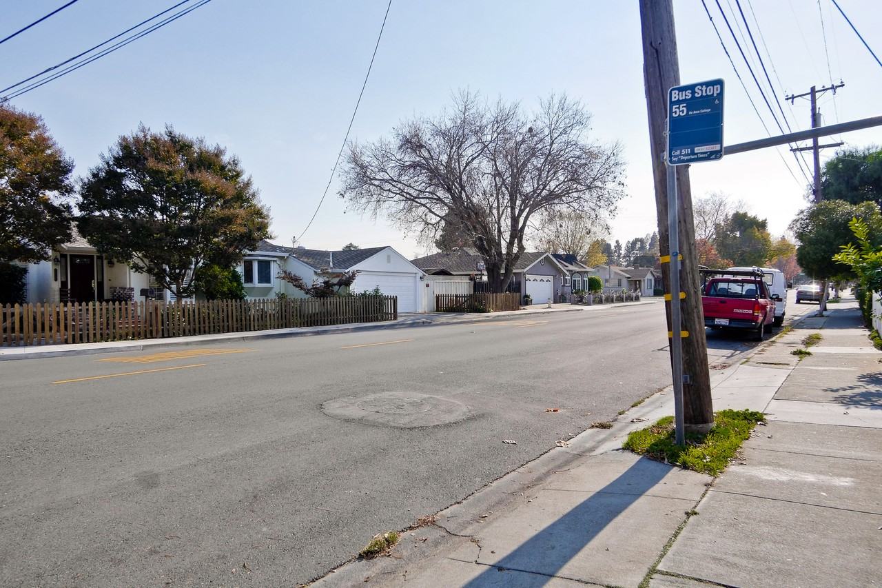 319 North Sunnyvale Avenue - Photo 4 of 11