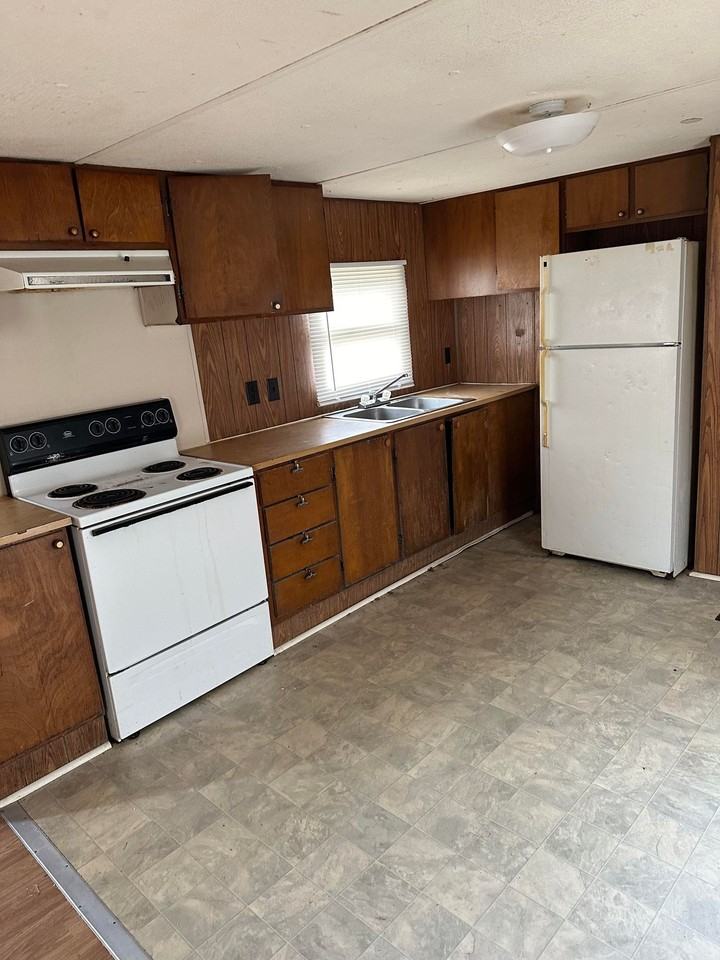 61 Village Street - Photo 2 of 7