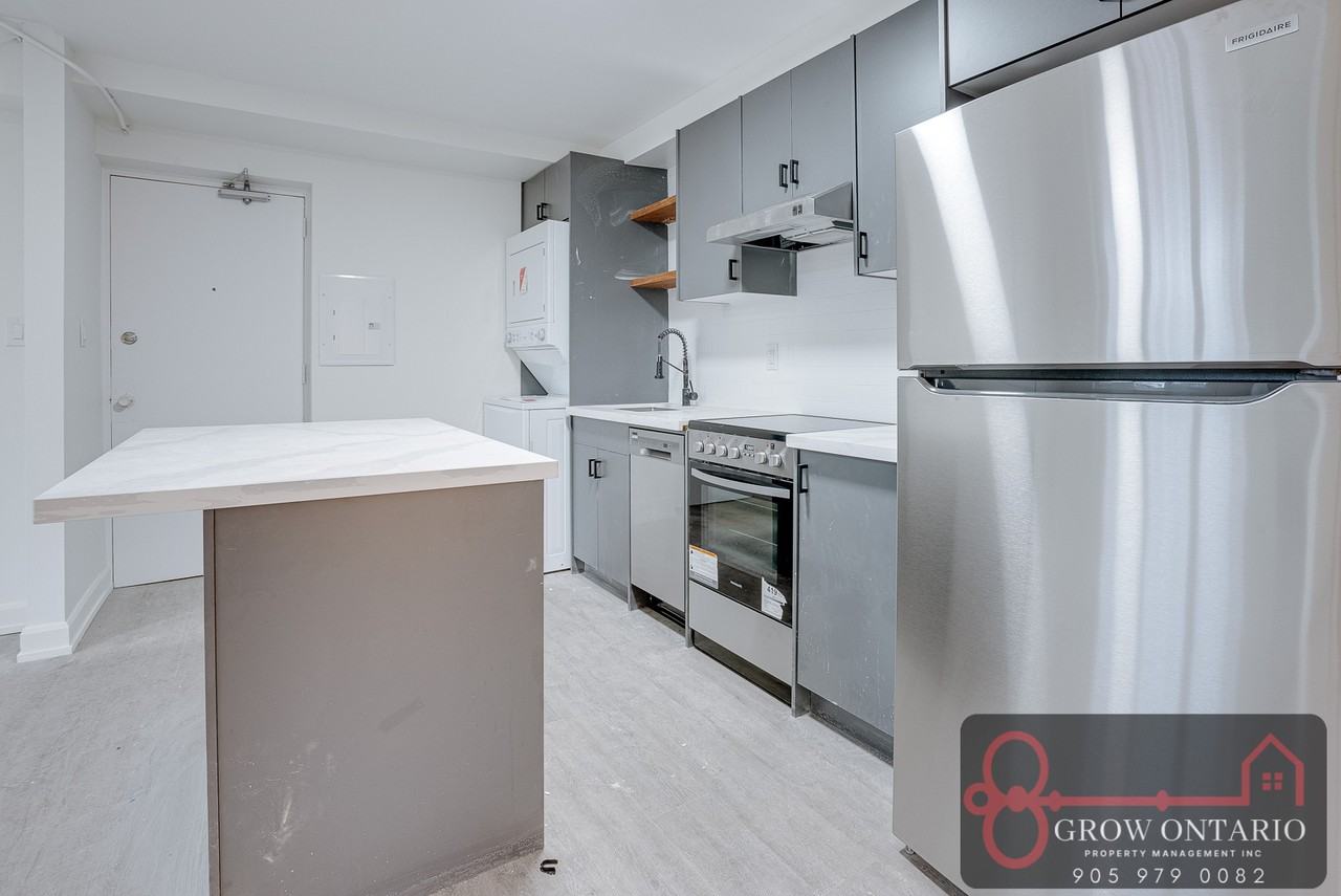 642 Hamilton Road - Photo 3 of 9