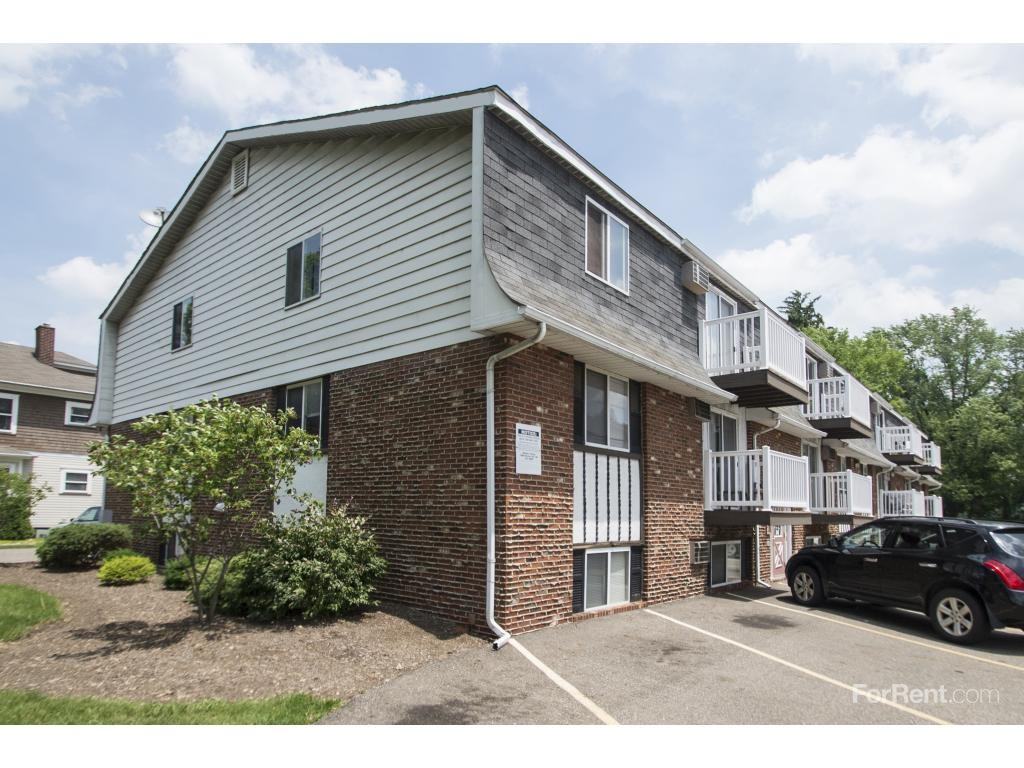 Chalet DeVille Apartments - Photo 2 of 14