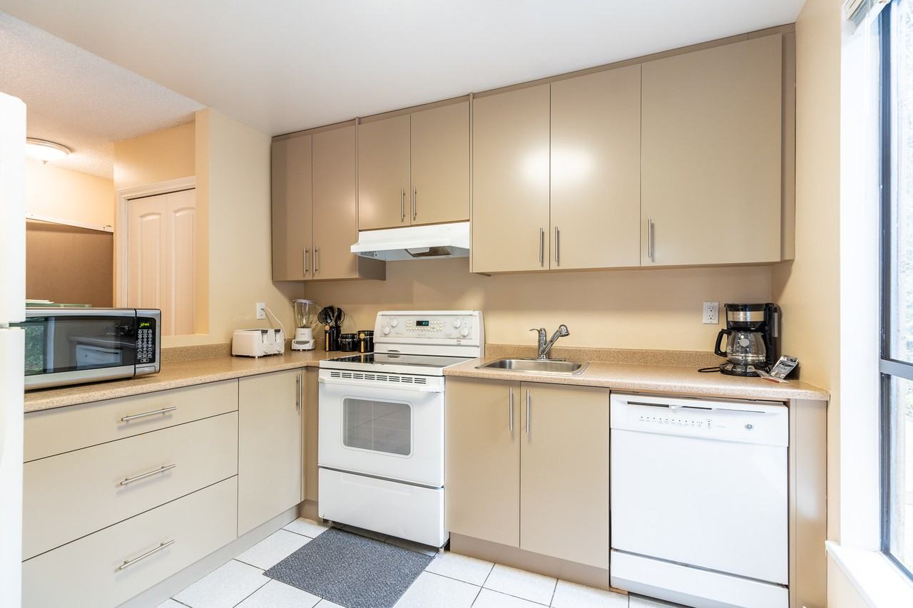 9125 Capella Drive - Photo 7 of 15