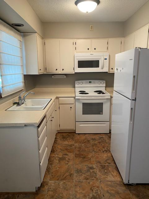 245 W 5th St #1 - Photo 2 of 6