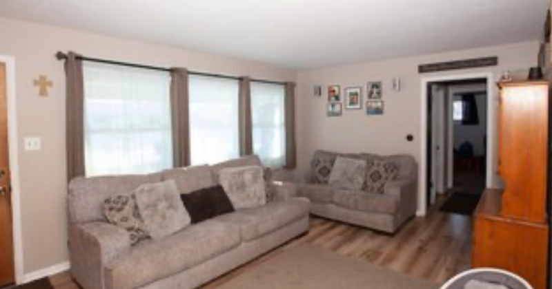 102 Cortez St - Photo 3 of 14