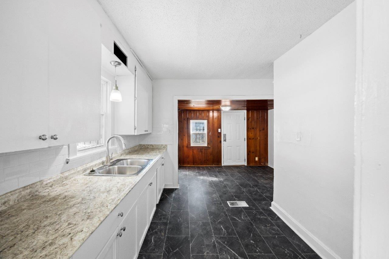 3423 Cleveland Ave - Photo 2 of 35