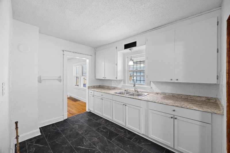 3423 Cleveland Ave - Photo 3 of 35