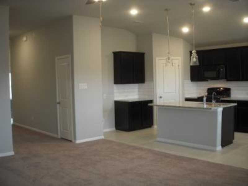 141 Mossy Oak Trl - Photo 2 of 9