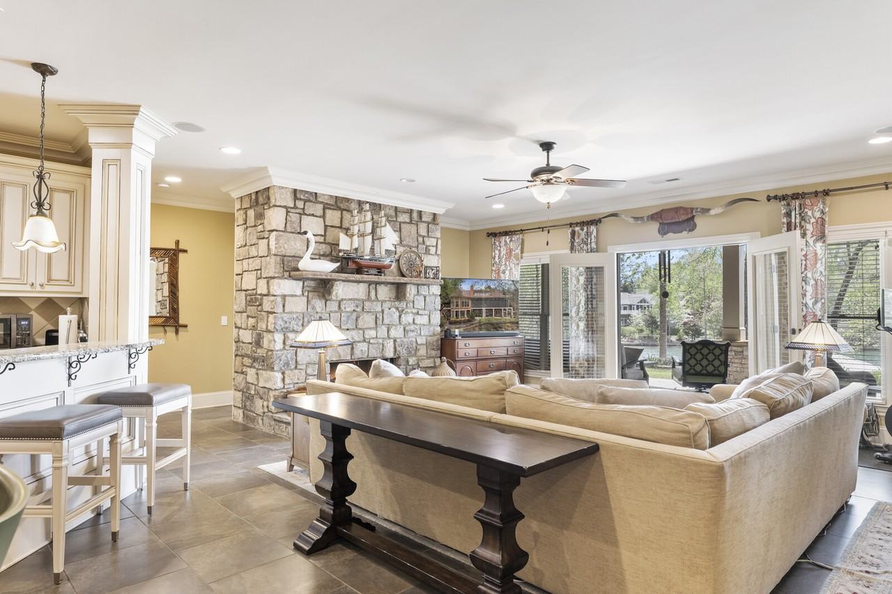 734 Navigators Pt #NA - Photo 3 of 32