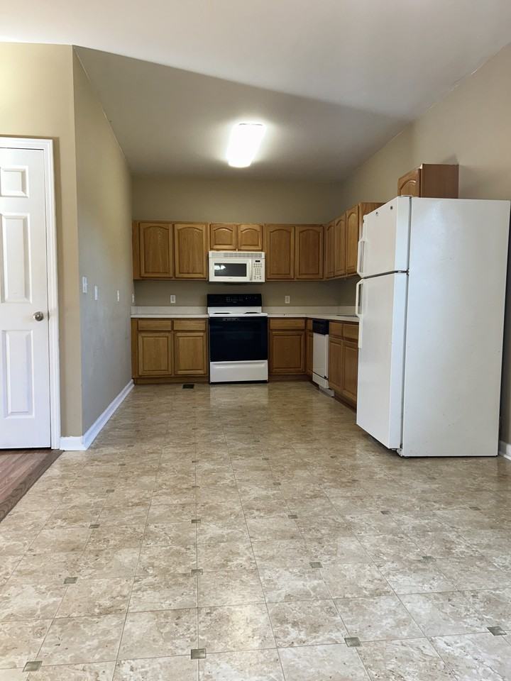 2230 Old Newport Highway #6 - Photo 5 of 16