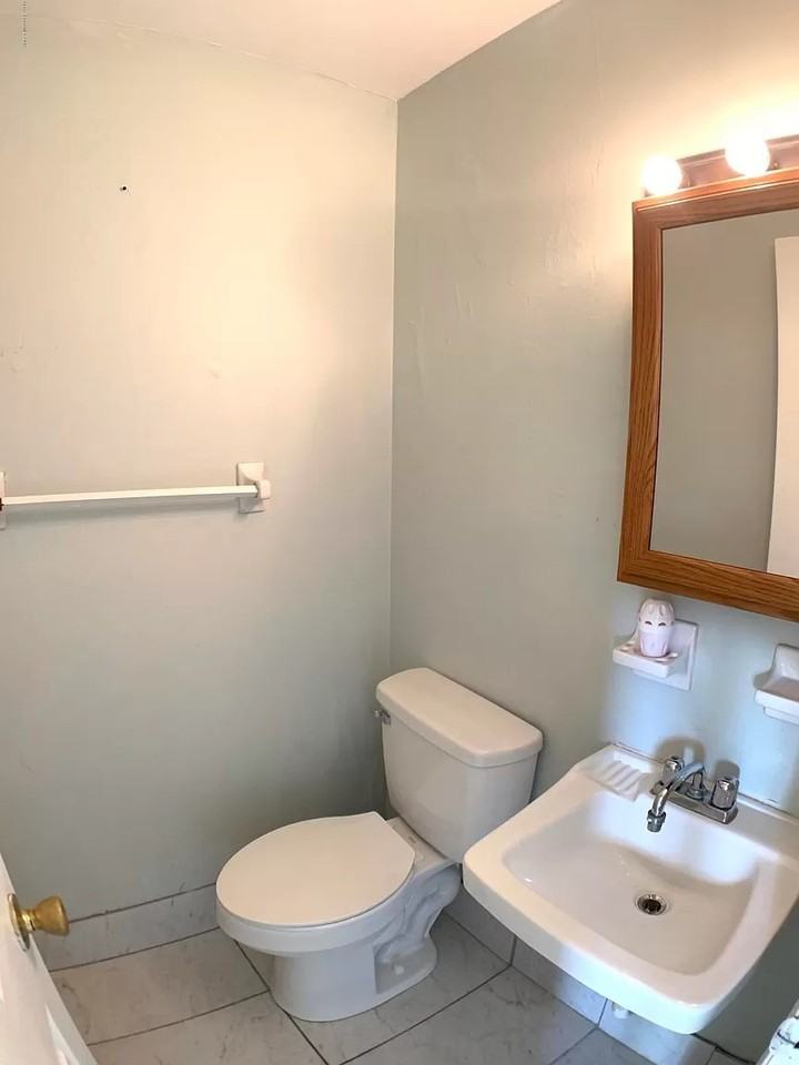 1877 Baylor Ct #NA - Photo 2 of 16