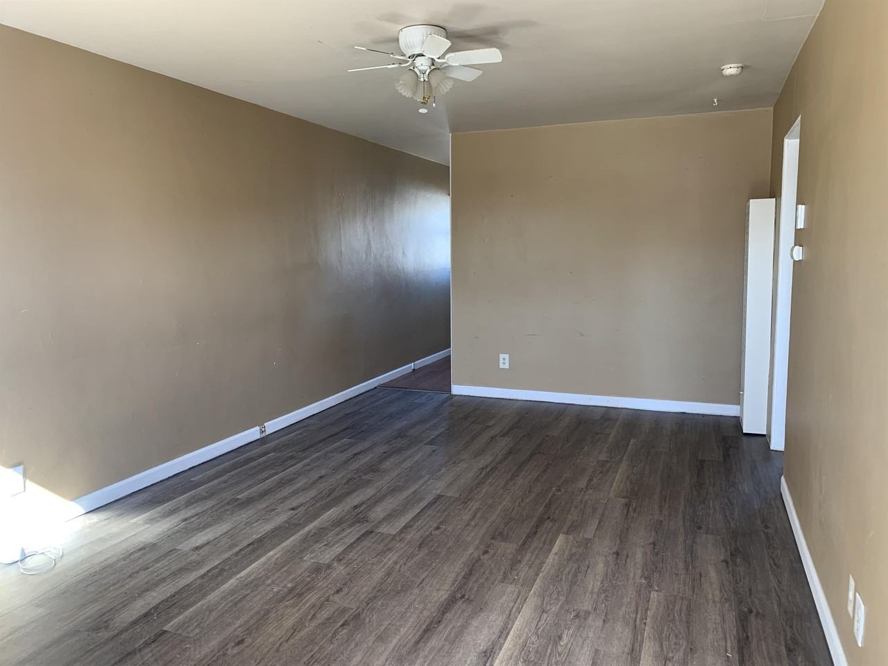 2102 E 16th -Main #MAIN - Photo 3 of 11
