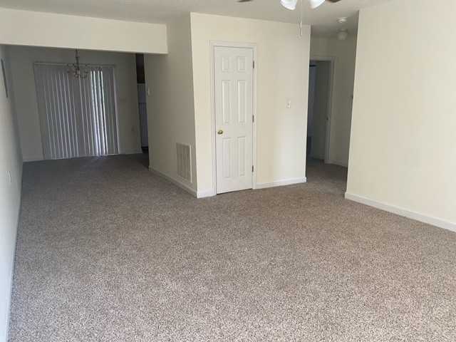 1401 E 10th St - Photo 4 of 14