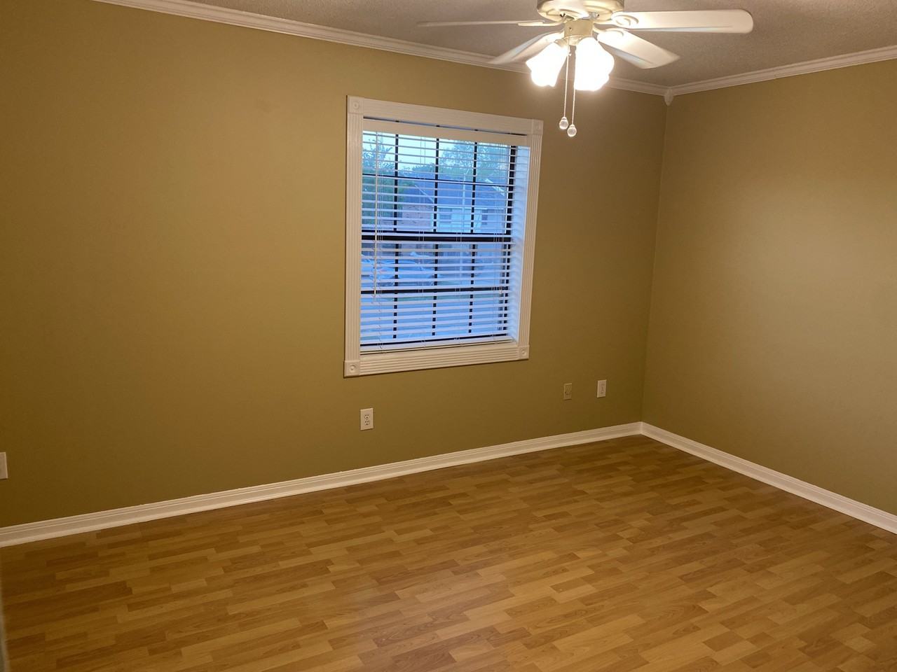 168 Southfield Parkway - Photo 3 of 22