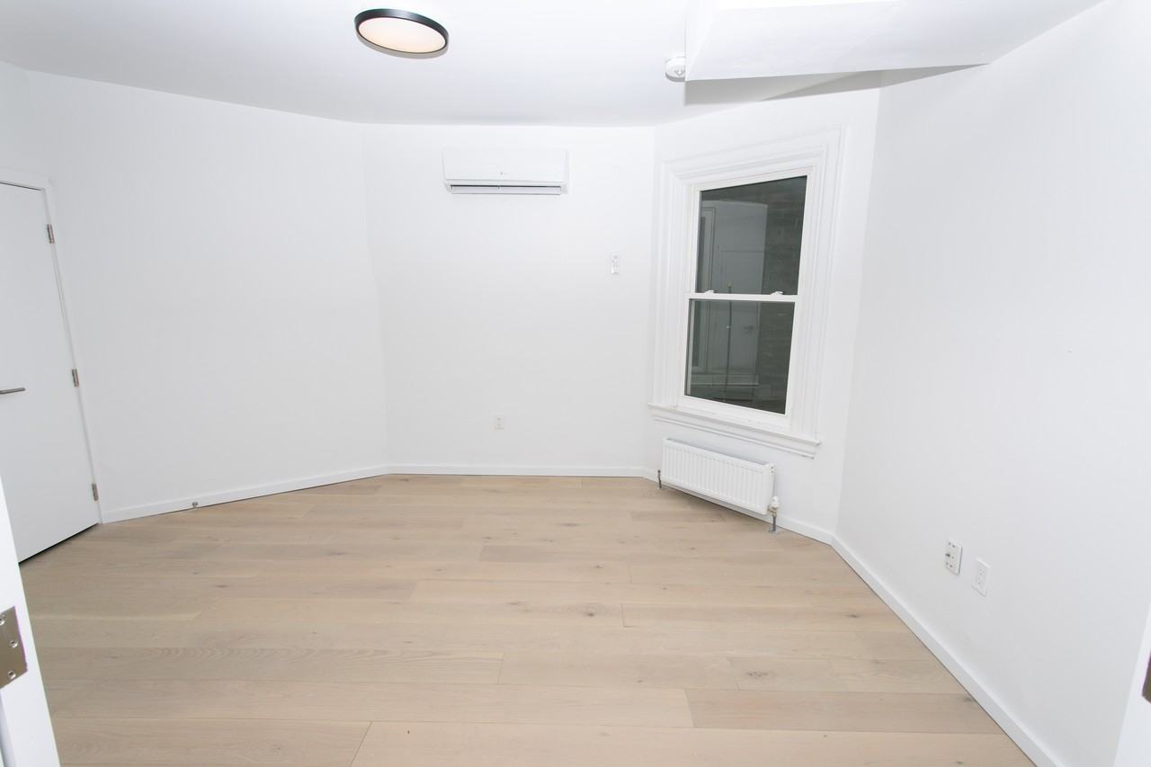 684 Bathurst Street #3 - Photo 2 of 9