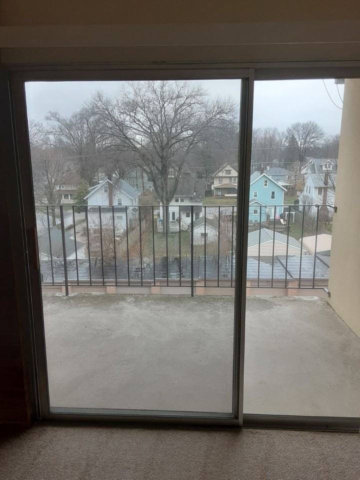 Second - Photo 7 of 8