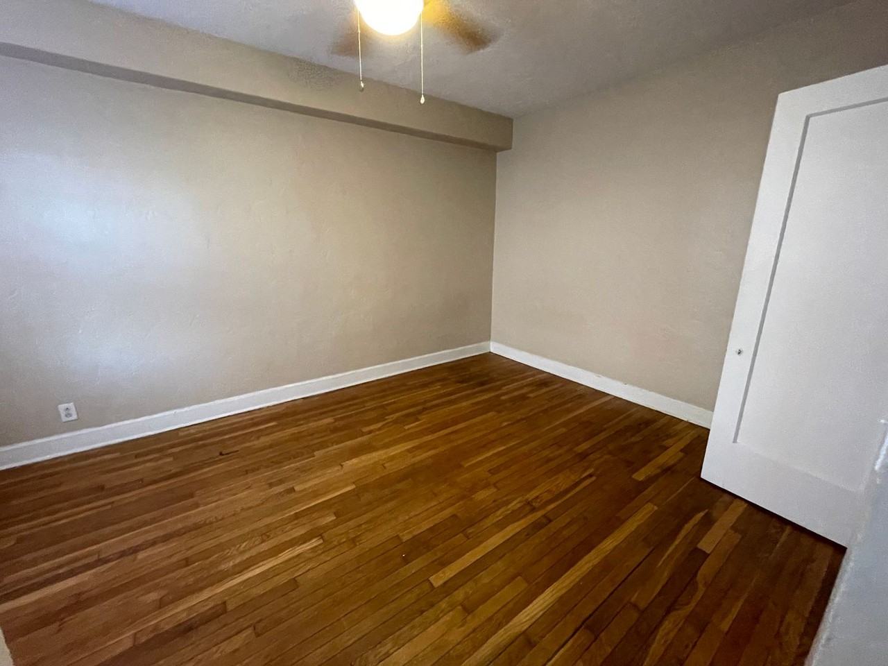 Llanhurst Apartments - Photo 6 of 9