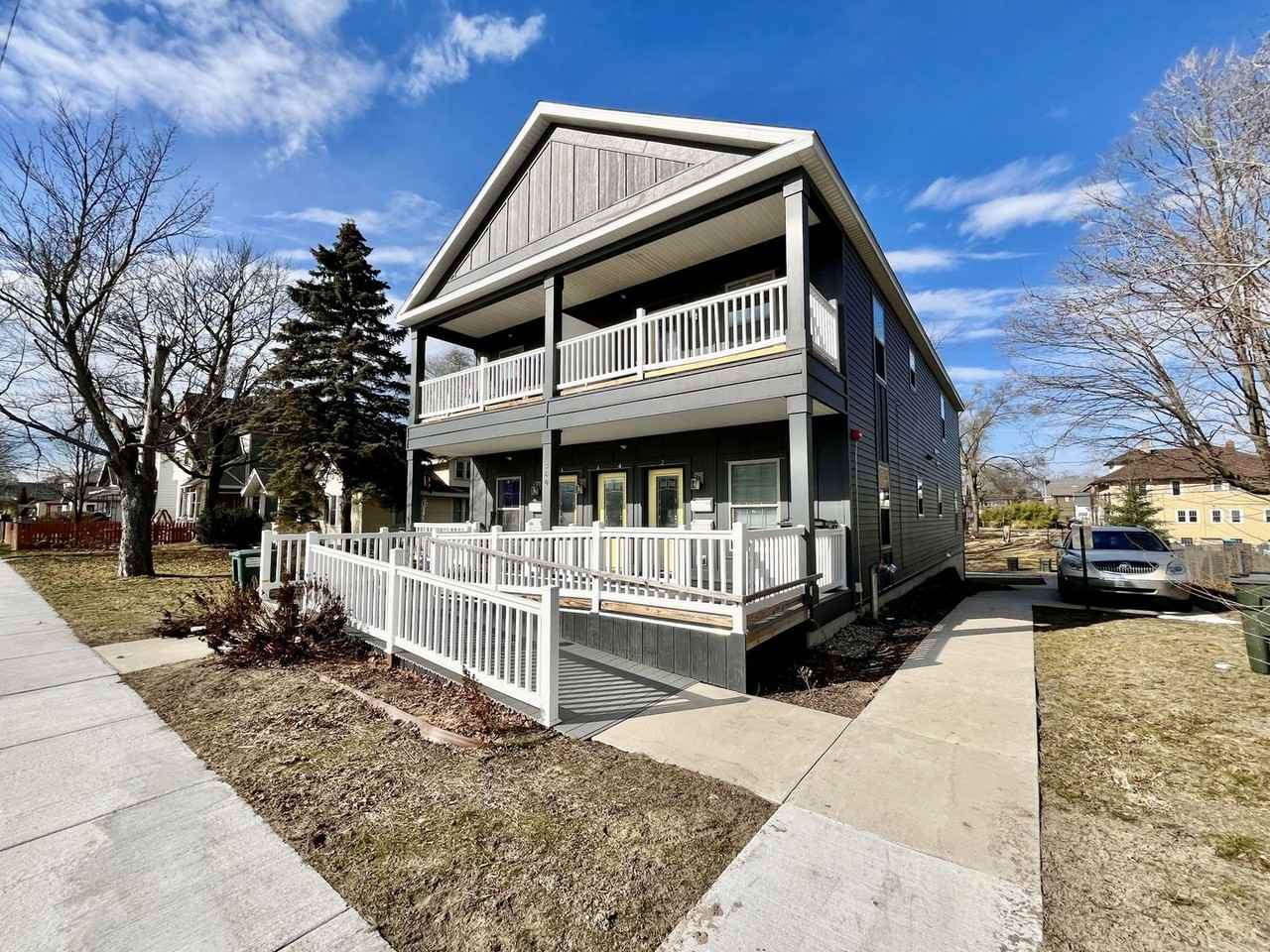 Houston Ave 380 - Photo 2 of 15