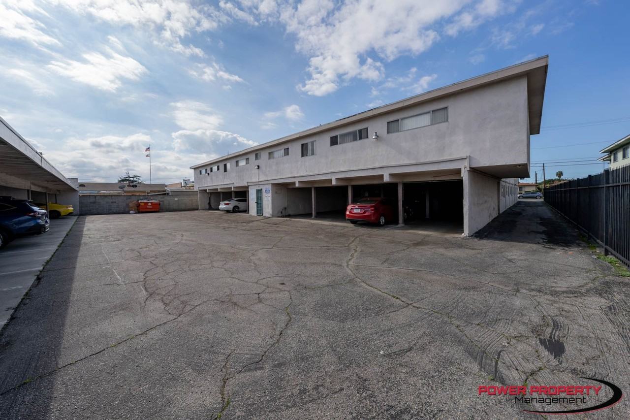 14800 S. Berendo - Photo 3 of 5