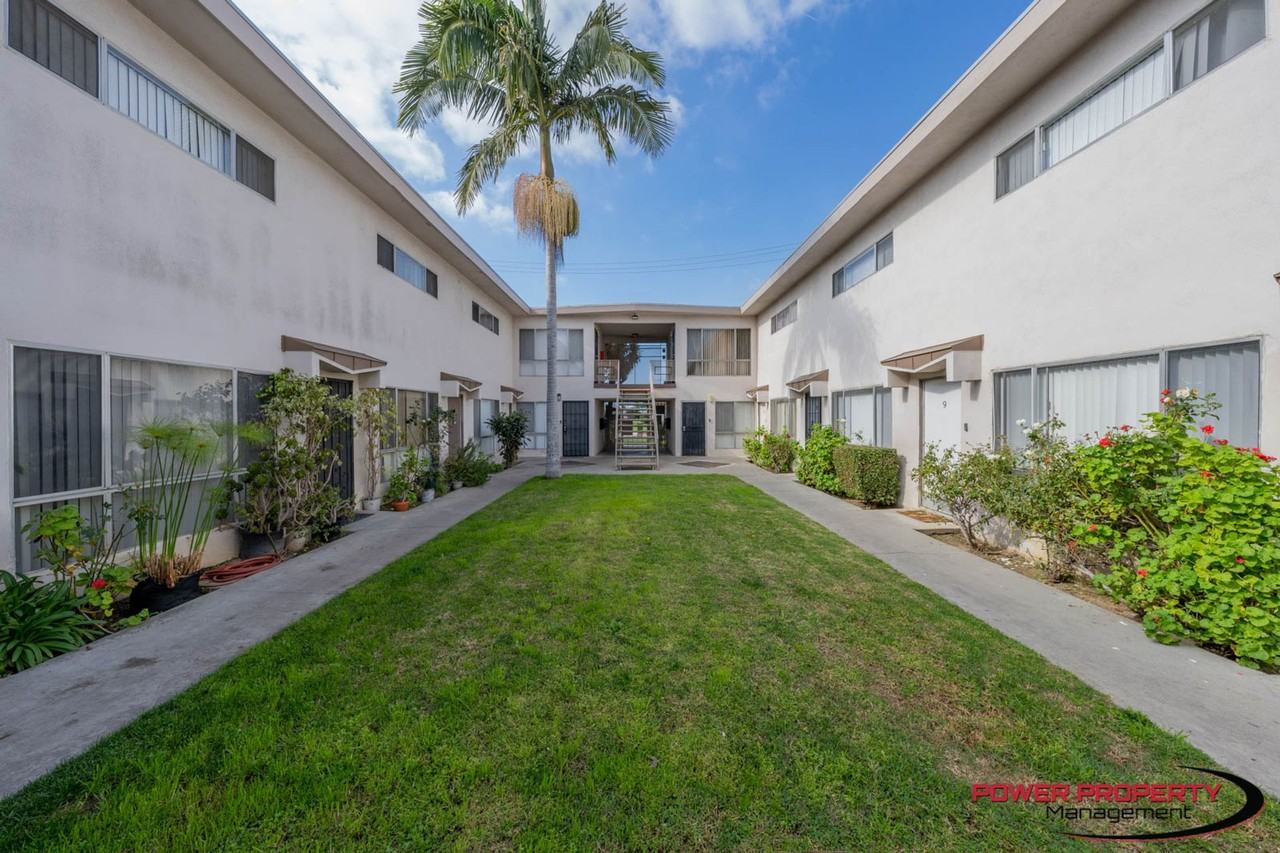14800 S. Berendo - Photo 5 of 5
