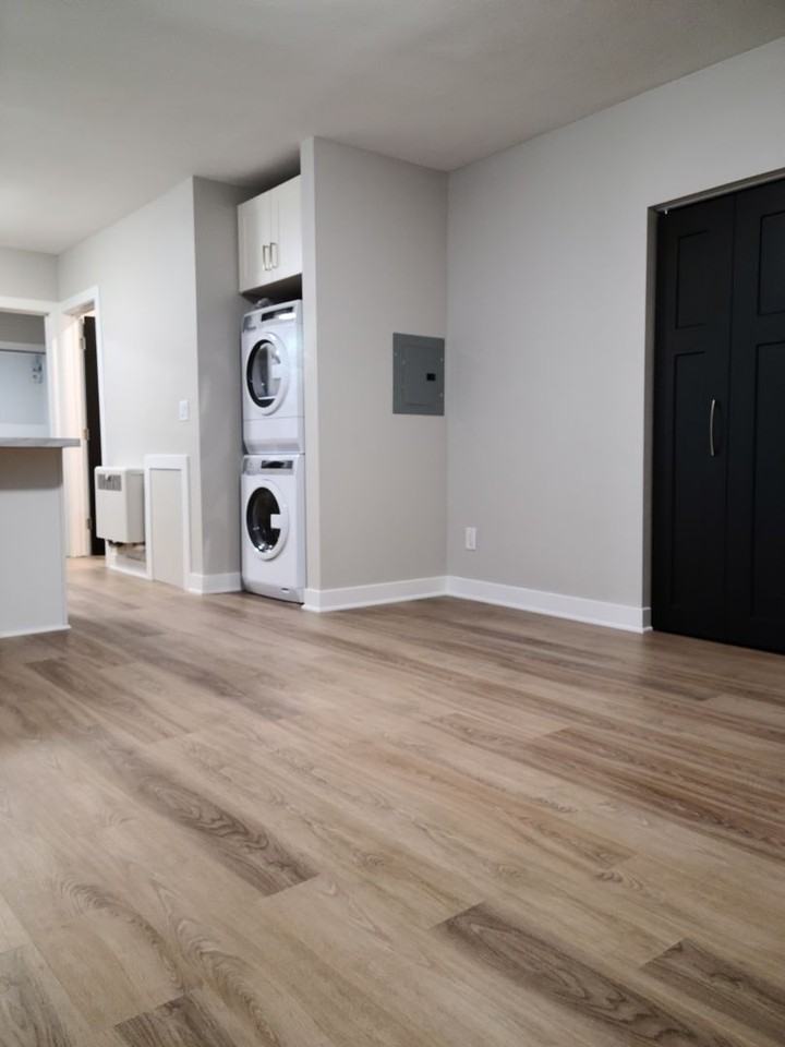 826 Lakeside - Photo 6 of 17
