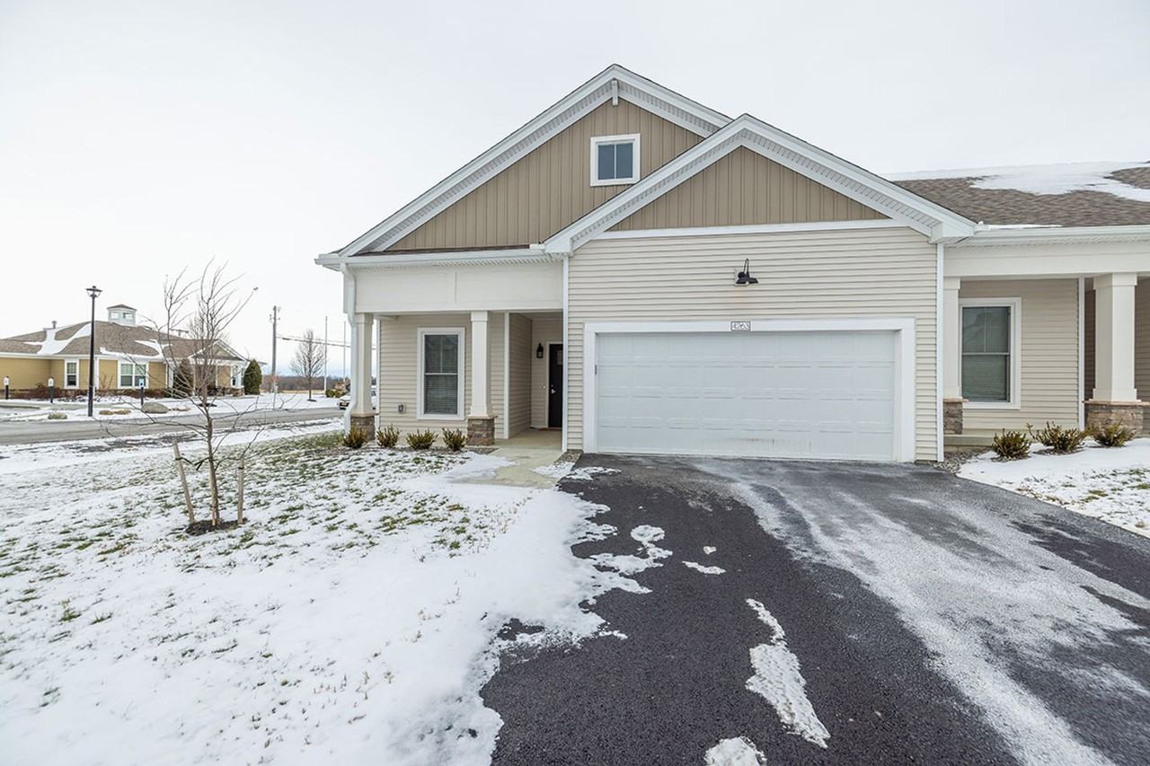 4267 Courtney Dr - Photo 3 of 16