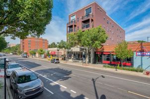 featured image of 1412 W Morse Ave