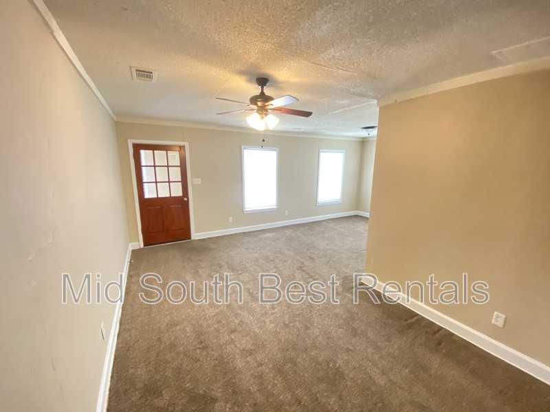 3216 Hardin Ave - Photo 2 of 7
