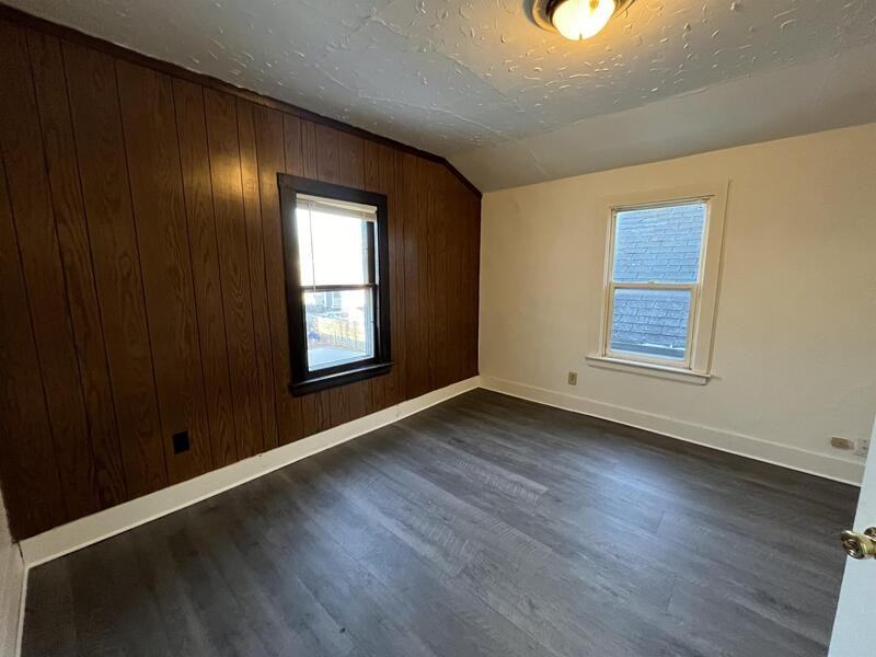 924 922/924 Erie Ave - Photo 5 of 13